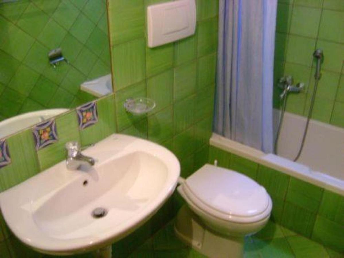 Gianni House Backpackers Hostel Giardini Naxos Εξωτερικό φωτογραφία