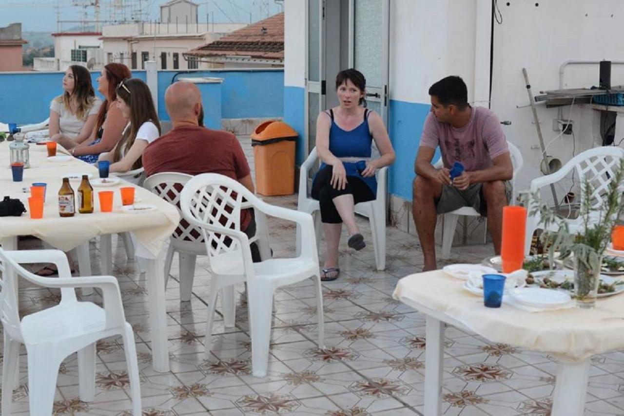 Gianni House Backpackers Hostel Giardini Naxos Εξωτερικό φωτογραφία